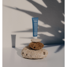 Load image into Gallery viewer, &quot;Compagnie De Provence&quot; Hand Cream &quot;Mediterranee&quot; 30ml.
